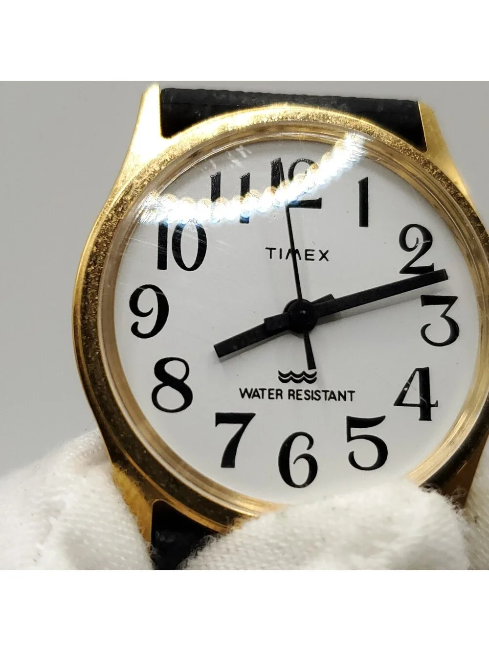 Vintage Timex Water-resistant Womens Watch 30mm Gold Tone Running